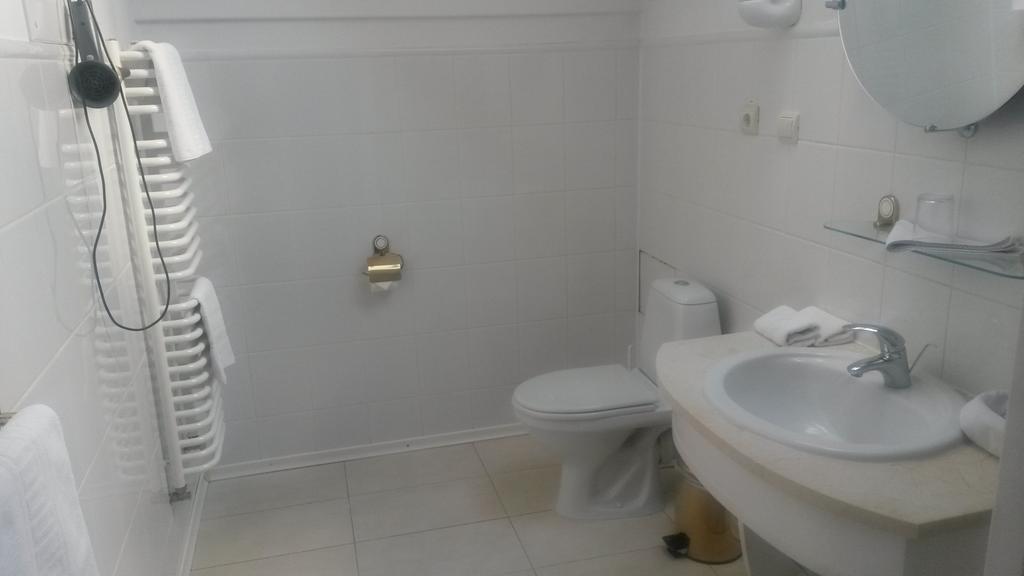 Marlen Hotel Rivne Eksteriør bilde