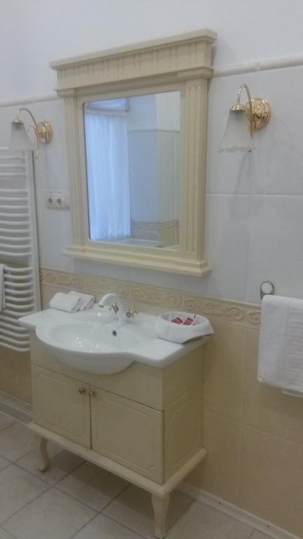 Marlen Hotel Rivne Rom bilde